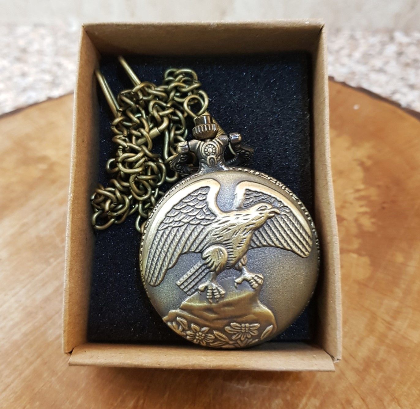 Kartal Desenli Köstekli Cep Saati