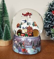 Trenli ve Uçaklı Kar Küresi