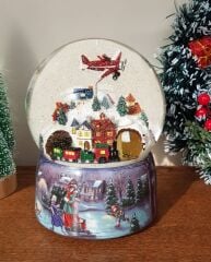 Trenli ve Uçaklı Kar Küresi