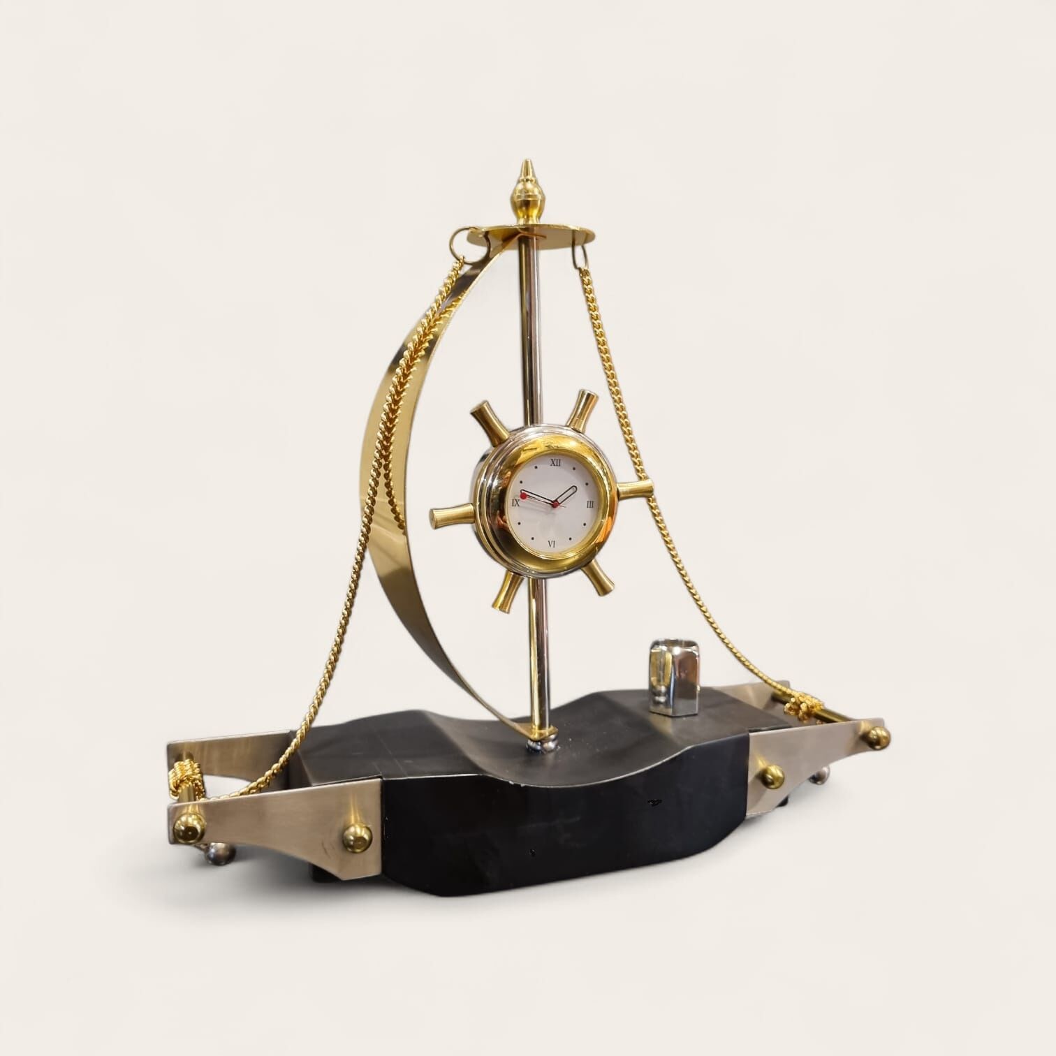 Pirinç Yelkenli Masa Saati