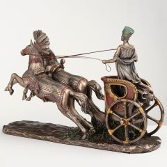 Antik Mısır Nefertiti ve Savaş Arabası (Nefertiti on Chariot)