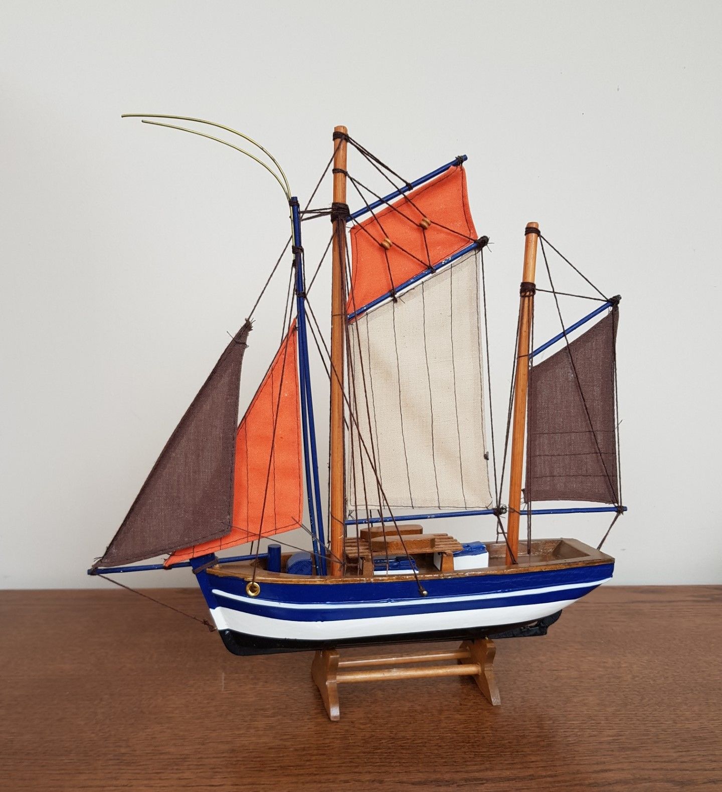 Ahşap El Yapımı Yelkenli Gemi Maketi