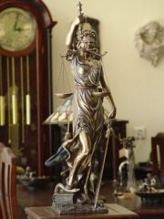 Adalet Heykeli  (Themis) (73 cm) Veronese