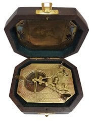 Güneş Saatli Antik Pusula (Yalpametre)