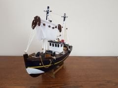 Ahşap El Yapımı Balıkçı Teknesi Taka Maketi