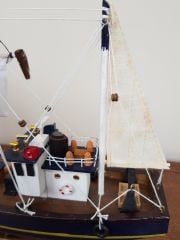 Ahşap El Yapımı Balıkçı Teknesi Taka Maketi