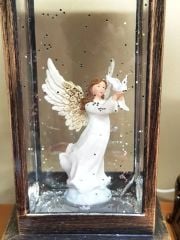 Işıklı ve Müzikli Melek Kar Küresi