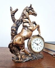 At Biblolu Masa Saati