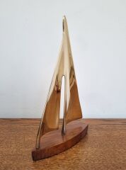 Ahşap Kaideli Pirinç Yelken