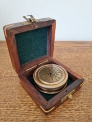 Ahşap Kutulu Pirinç Pusula (The Road Not Taken)