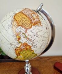 Dekoratif Dünya Küre