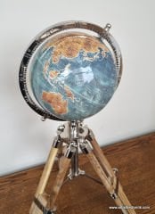 Tripot Ayaklı Dünya Küre