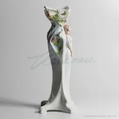 Unicorn Studio Porselen Çiçekli Kadınlı Vazo