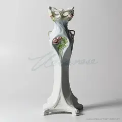 Unicorn Studio Porselen Çiçekli Kadınlı Vazo