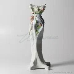 Unicorn Studio Porselen Çiçekli Kadınlı Vazo