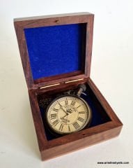 Ahşap Kutusunda Köstekli Cep Saati