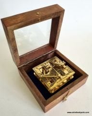 Güneş Saatli Pirinç Pusula