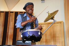 Büyük Baterist Müzisyen Biblo