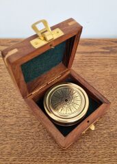 Ahşap Kutulu Pirinç Pusula (The Road Not Taken)