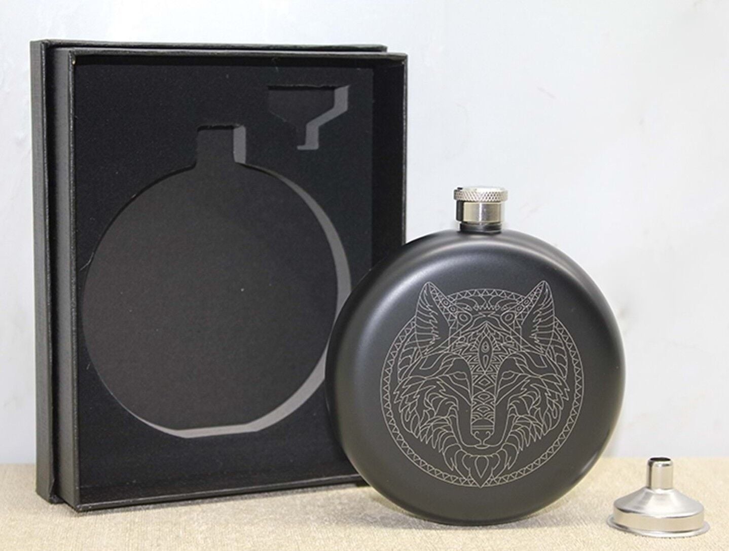 Kurt Figürlü Hunili Çelik Matara (8 oz)