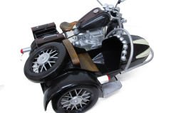 El Yapımı Metal Sepetli Motosiklet Modeli