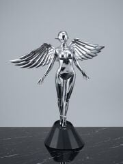 Electroplated Siberpunk Melek Heykeli