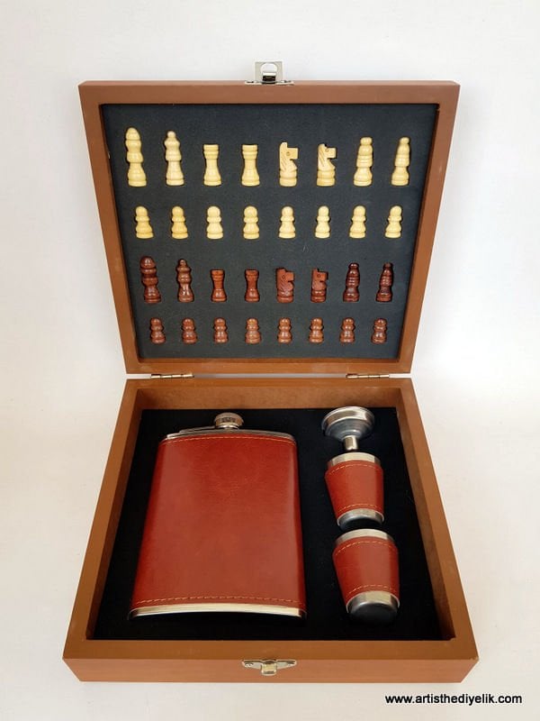 Satranç Takımı Çelik Matara Set