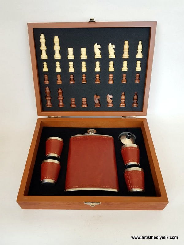 Satranç Takımı Çelik Matara Set