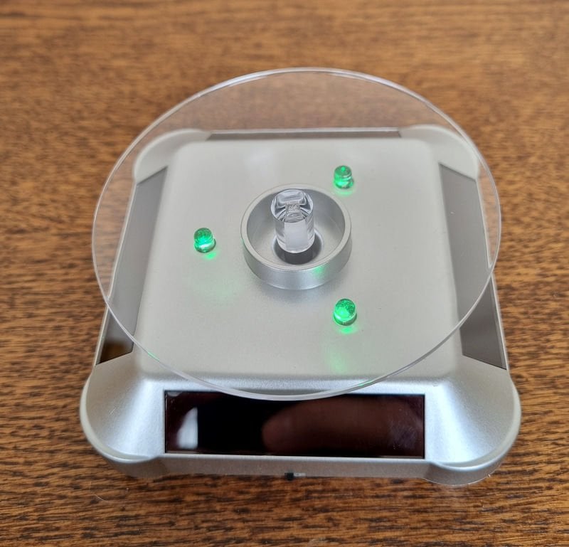 Işık Enerjili Solar Dönen Işıklı Stand