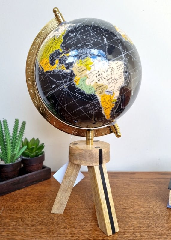 Ahşap Ayaklı Dünya Küre