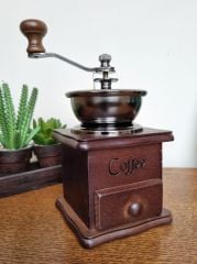 Ahşap Dekoratif Çevirmeli Kahve Değirmeni