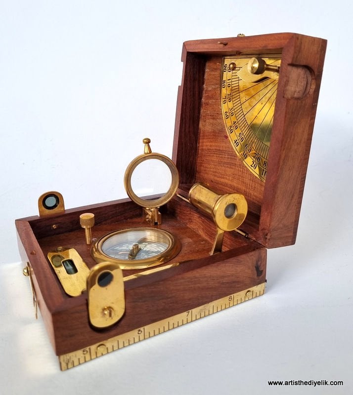 Çok Fonksiyonlu Pusula