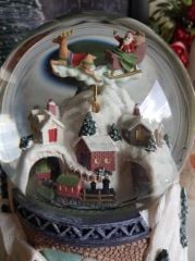 Işıklı Noel Baba ve Tren Kar Küresi