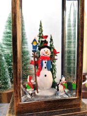 Fener Şeklinde Hareketli Işıklı ve Müzikli Kar Küresi