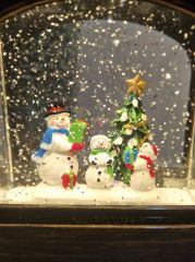 Fener Şeklinde Işıklı Müzikli Kar Küresi (Kardan Adam)