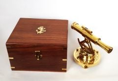 Ahşap Kutusunda Pirinç Dürbün ve Pusula