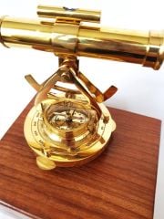 Ahşap Kutusunda Pirinç Dürbün ve Pusula