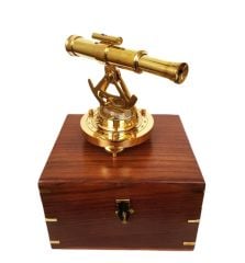 Ahşap Kutusunda Pirinç Dürbün ve Pusula