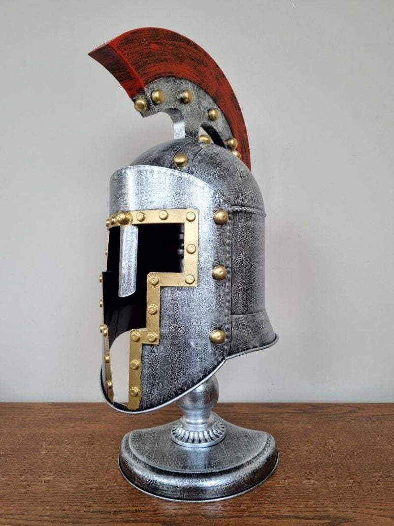 Metal Spartan Miğferi