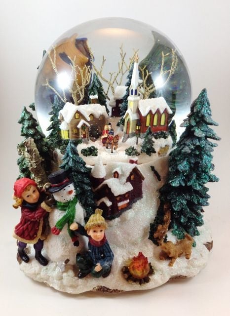 Dev Müzikli Kar Küresi