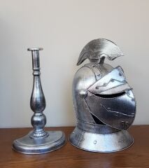 Dekoratif Metal Ortaçağ Miğferi