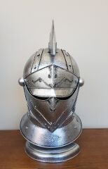 Dekoratif Metal Ortaçağ Miğferi