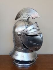 Dekoratif Metal Ortaçağ Miğferi