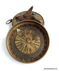 Güneş saatli pusula