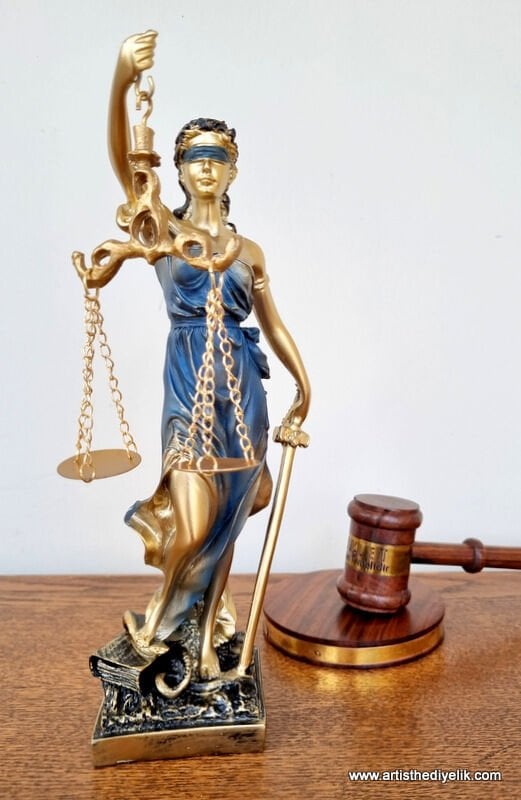 ADALET HEYKELİ (THEMİS) (28 cm)