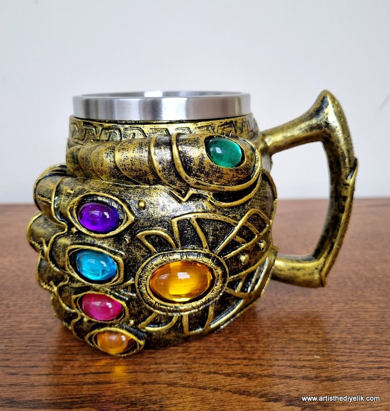 Thanos Kupa