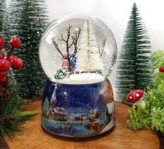 İlk Öpücük Kar Küresi