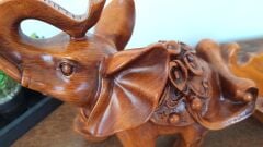 Fil Biblolu Şarap Tutucu