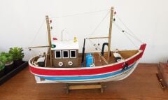 Ahşap El Yapımı Balıkçı Teknesi Taka Maketi