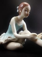 Porselen Balerin Biblo